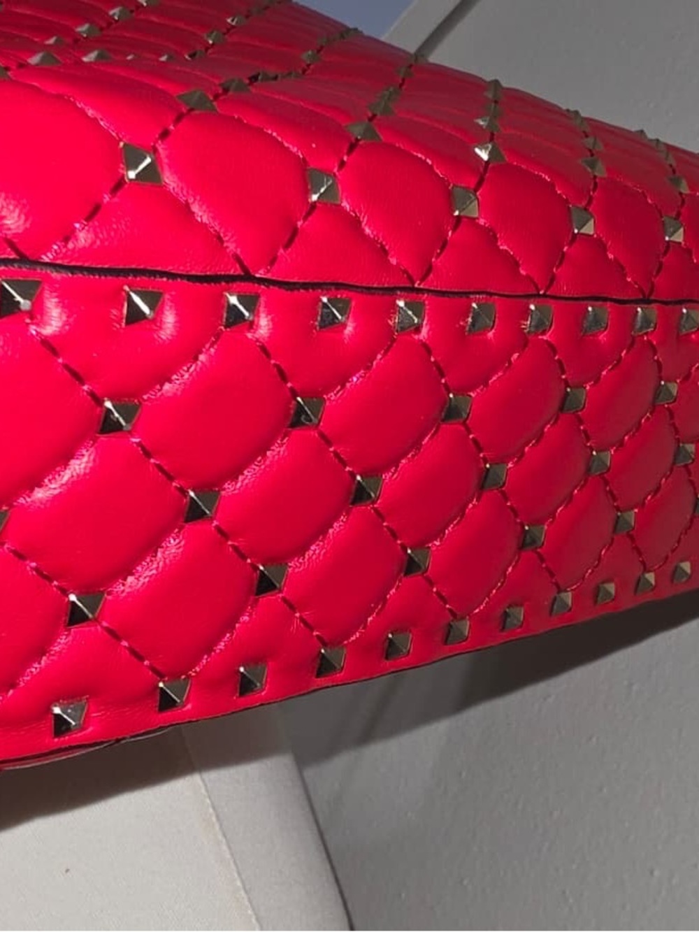 Valentino Garavani Large Rockstud Spike Red Leather Shoulder Bag - Picture 10 of 14